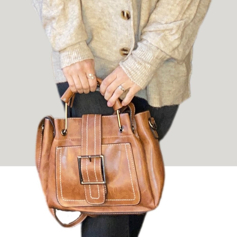 The Stephanie Hangbag in Black